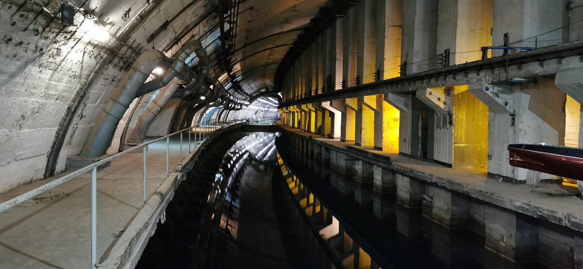 Канал для прохода субмарин