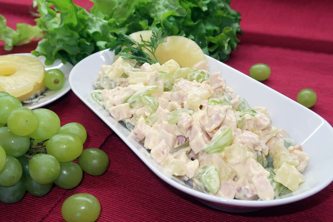 Салат Женский Каприз с курицей