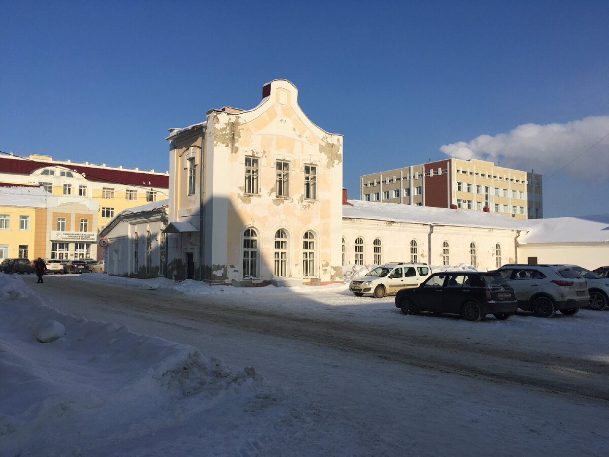 Старинное здание на территории Тамбовской областной больницы