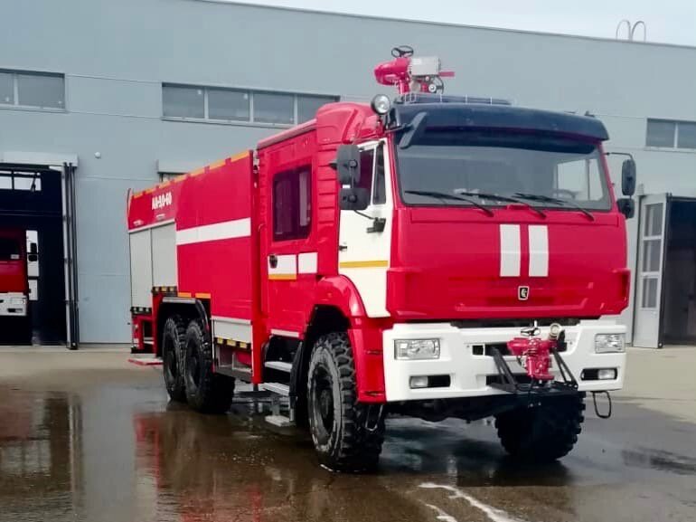 Новая пожарная машина для аэродромов баз 8080