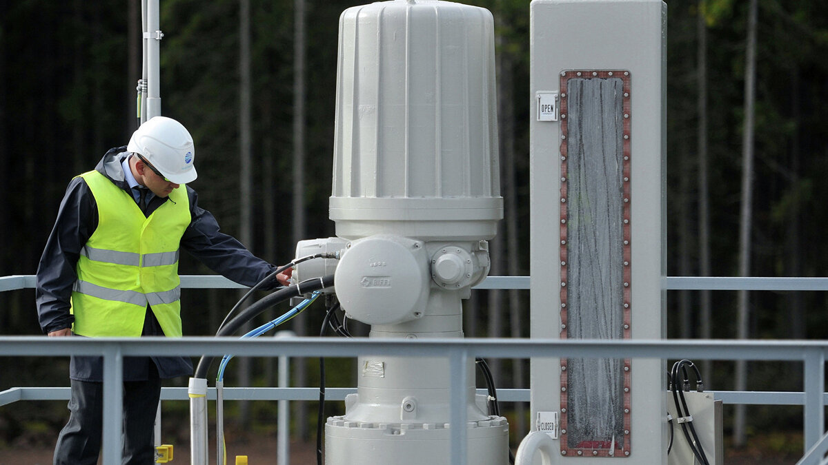    *Пуск в эксплуатацию второй ветки газопровода "Северный поток"© РИА Новости . Алексей Куденко