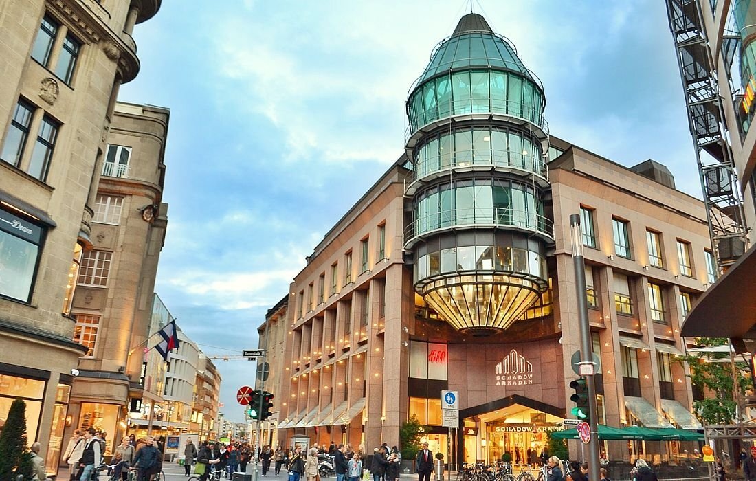 Шадофштрассе - самая длинная улица бутиков в Европе