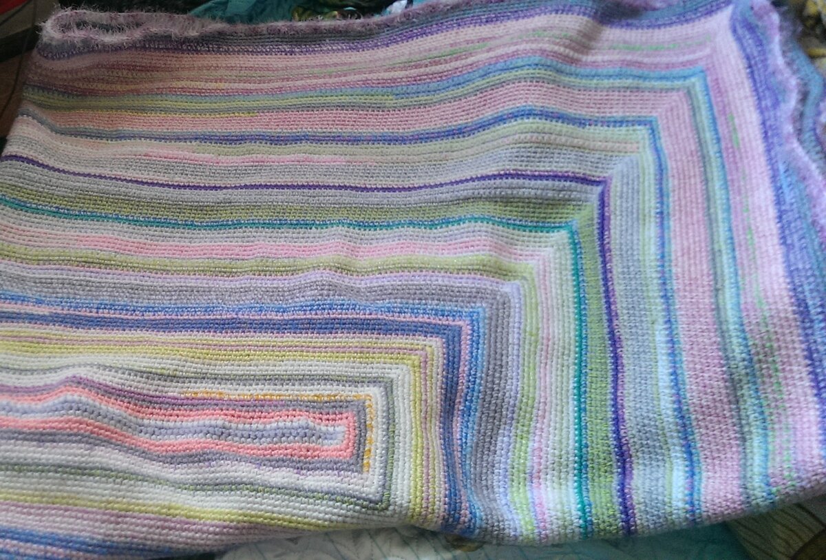 Самые популярные виды пряжи для вязания пледа, покрывала, одеяла – плюсы и минусы.