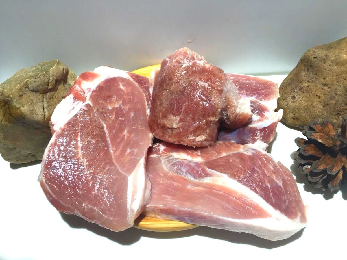Сочная свининка. Будут вкусные котлеты и чебуреки.