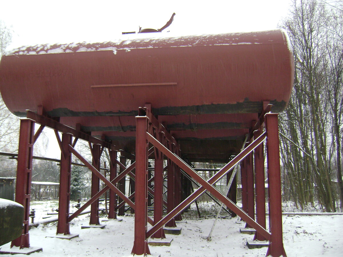 фото из интернета. Такие же емкости смонтированы в нашем СНТ