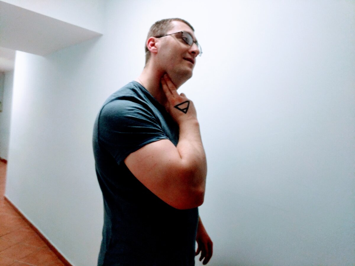 Меряем пульс на шее