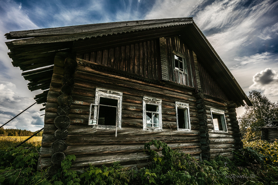 В ветхой избушке вряд ли удастся прописаться