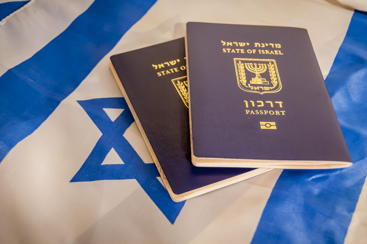  На сегодняшний день Израиль является достаточно развитым государством, на постоянное проживание куда приезжает большое количество граждан из других стран. По количеству эмигрантов, Израиль - лидер.