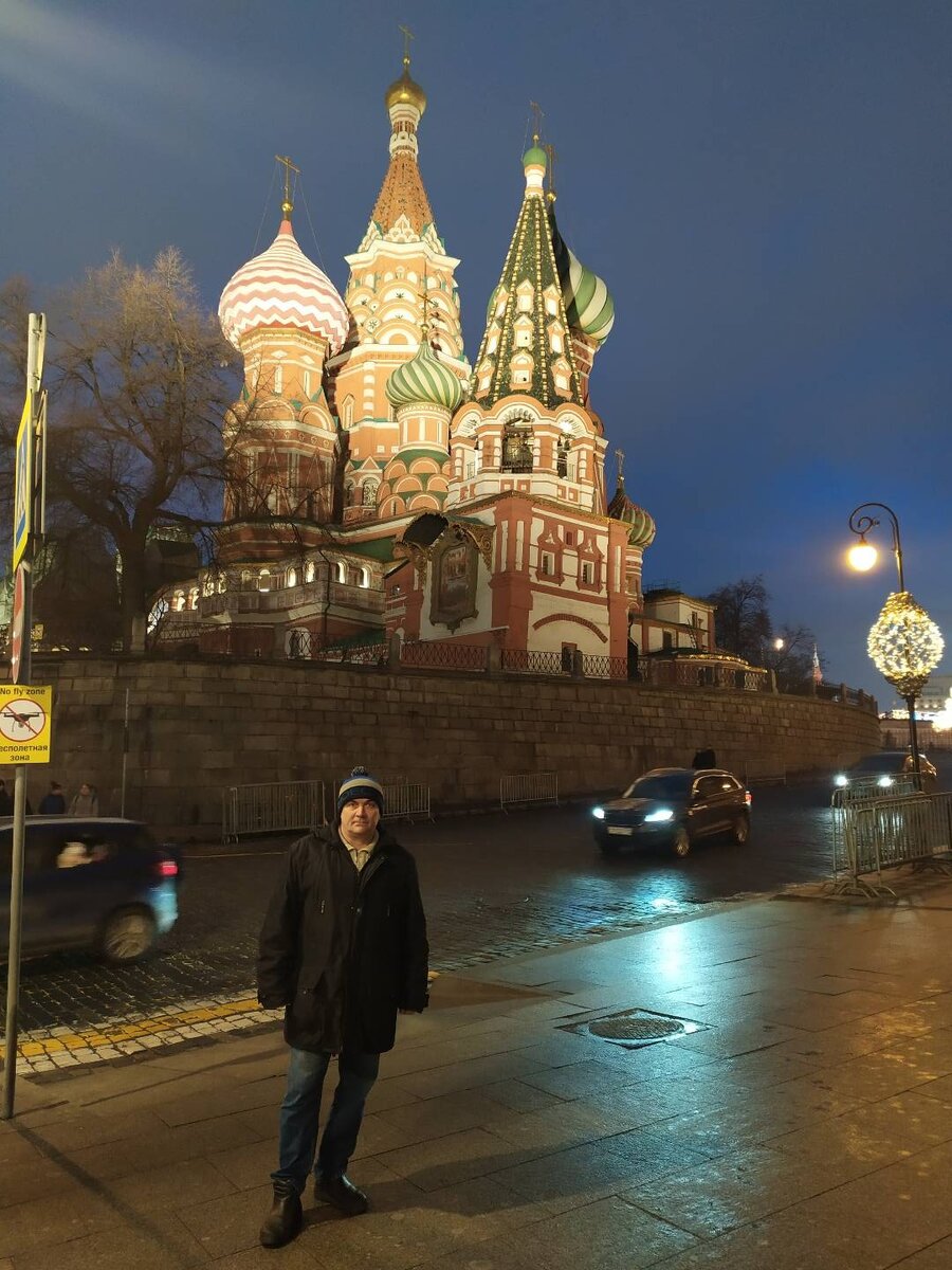 Самый узнаваемый храм Москвы.