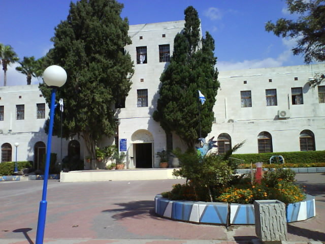 Главное здание школы