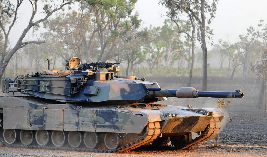 Также на ВЛД Абрамса удобно играть в настольные игры :)