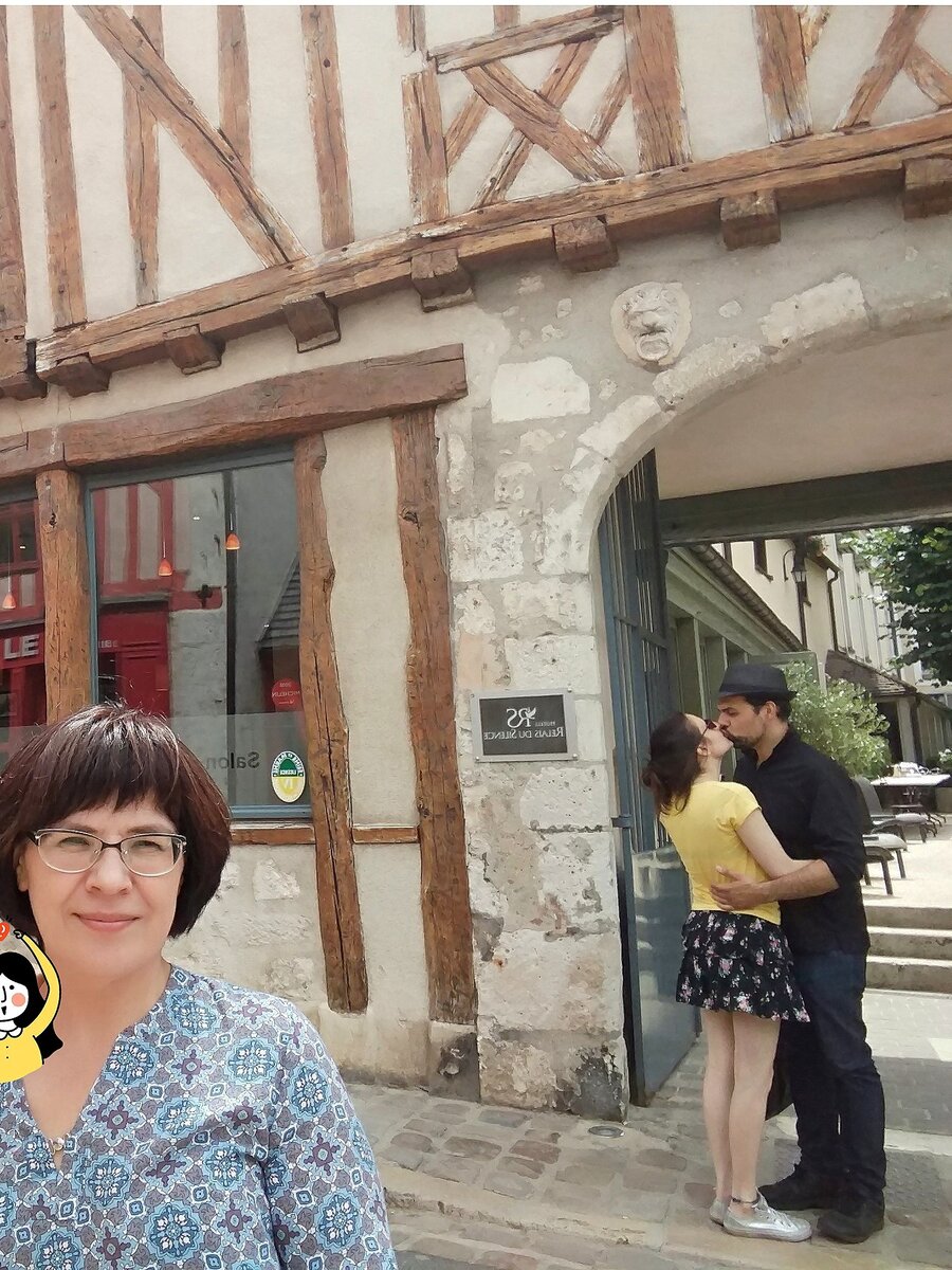 Фото автора. Делала селфи и не видела, что творится за спиной. 