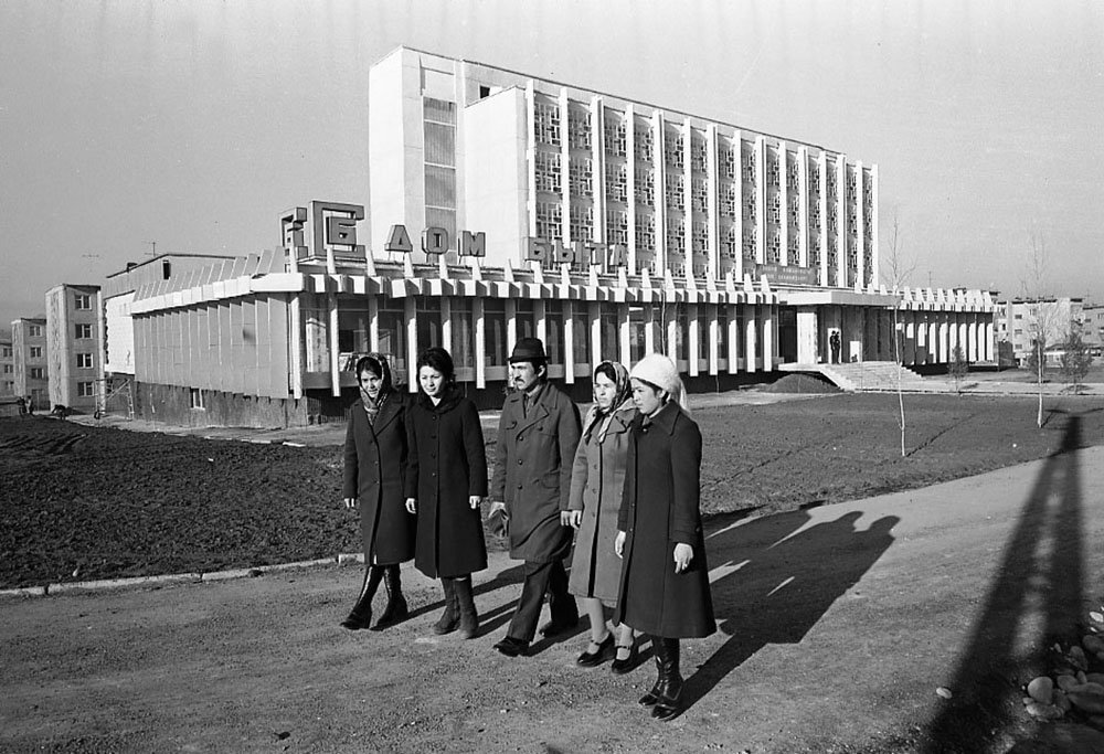 Киргизский Ош до и после распада СССР. Нашел старые фотографии и сравнил город раньше и сейчас