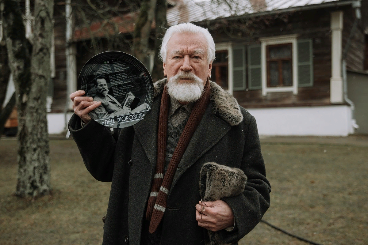 главный герой дедов. главный герой дедов. сериал папик 1. главный герой дедов. дед.