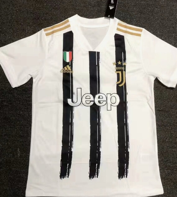 И в топ пять лучших форм в сезоне 20/21 попадает форма Ювентуса 