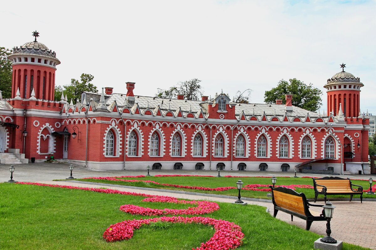 фото петровский дворец в москве