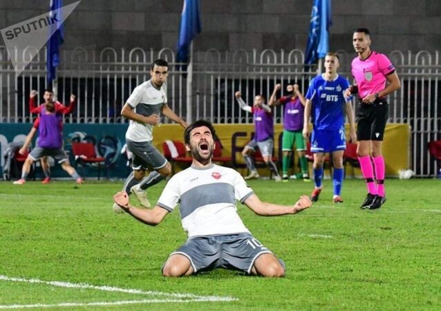 Ираклий Сихарулидзе после забитого гола в ворота Динамо