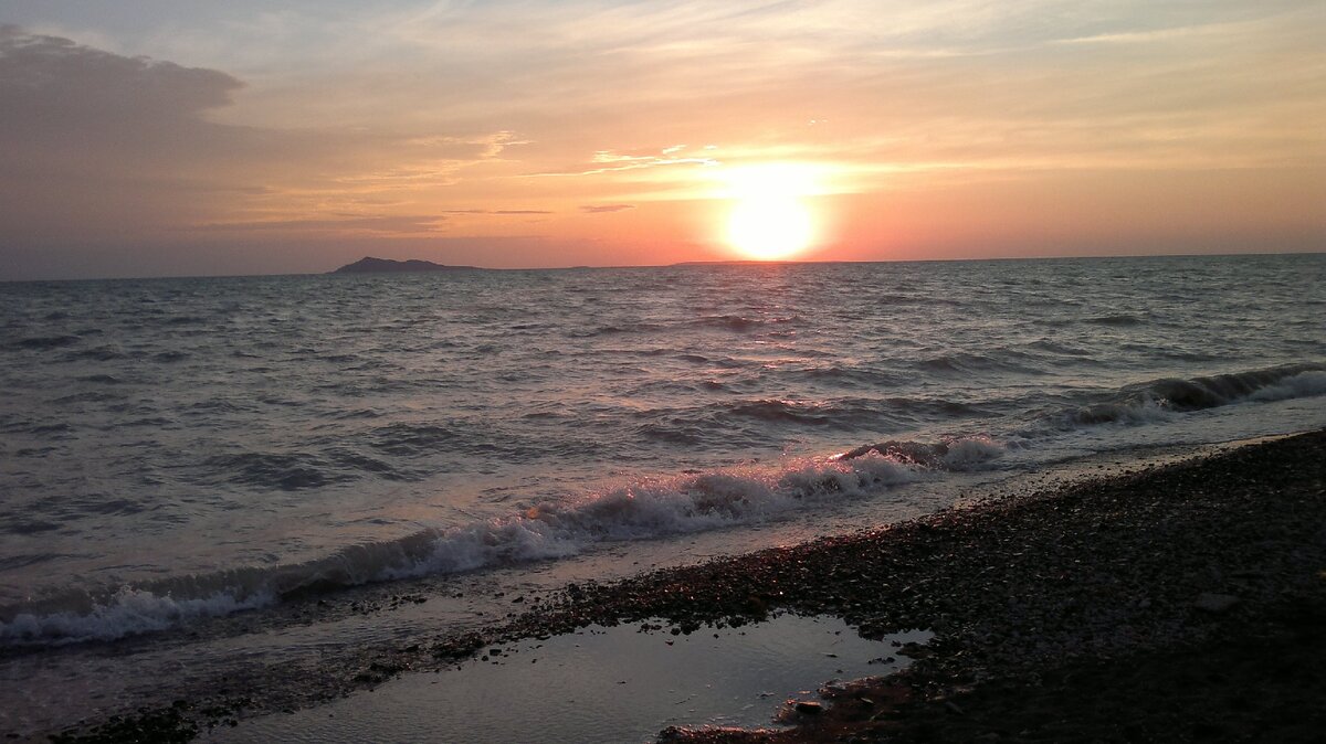 На Алаколе не только лечебная грязь и соленая вода, но и прекрасные закаты