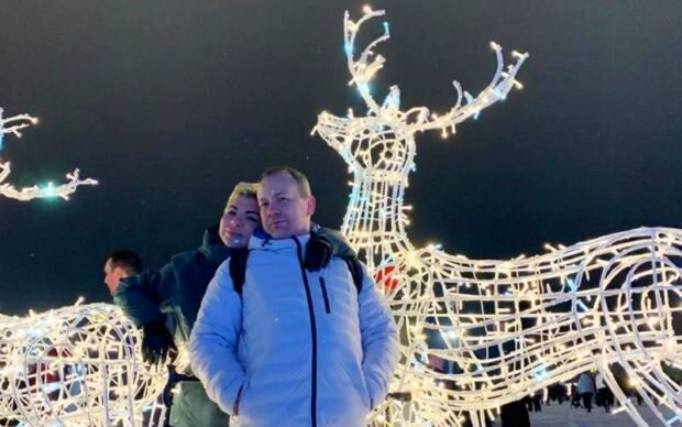 Скажу честно, затея поехать в парк «Патриот», чтобы постоять и померзнуть, наблюдая за пьяным весельем, меня как-то не воодушевила. Но все оказалось, неожиданно, наоборот. Я так давно не испытывал такой чистой и душевной радости. Просто потрясающая, красота вокруг, особенно главный Храм Вооруженных Сил России. И такое обилие трезвых улыбок и розовых щечек…