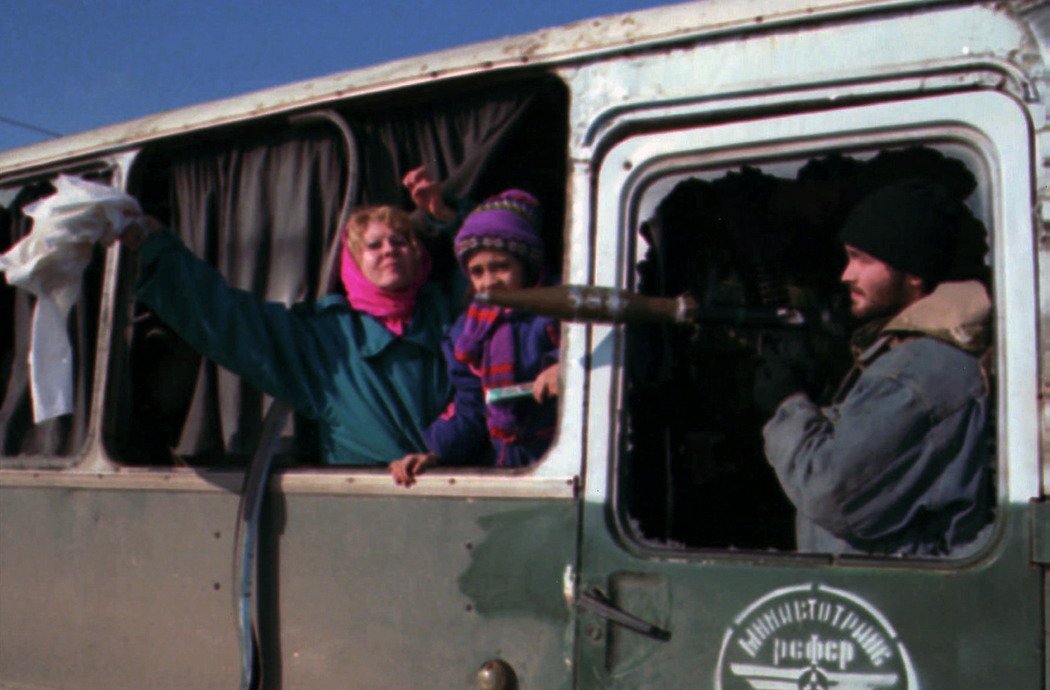 Захват заложников детей в автобусе. 9 Января 1996 теракт в Кизляре. Террористический акт в Кизляре (9—18 января 1996).