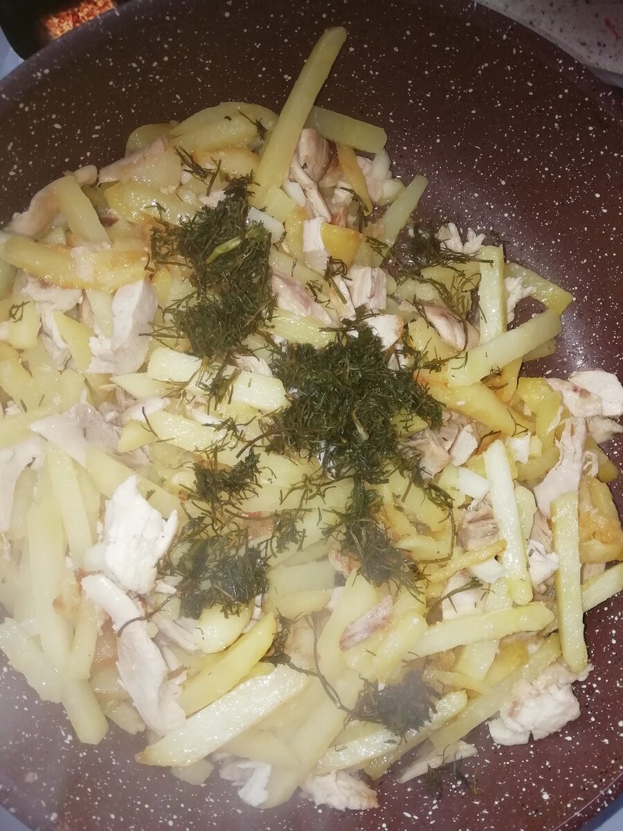 Картошечка с курой и укропом