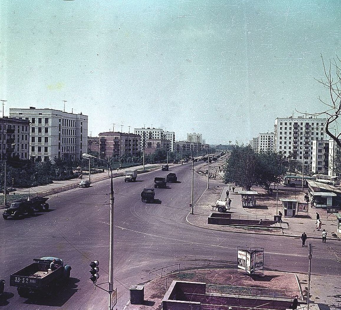 Щелковское шоссе, станция метро Щелковская.