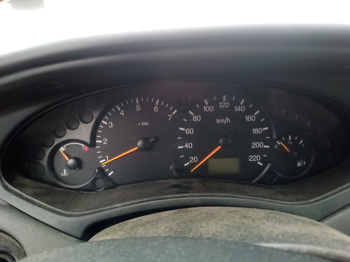 Клеммы аккумулятора скинул.