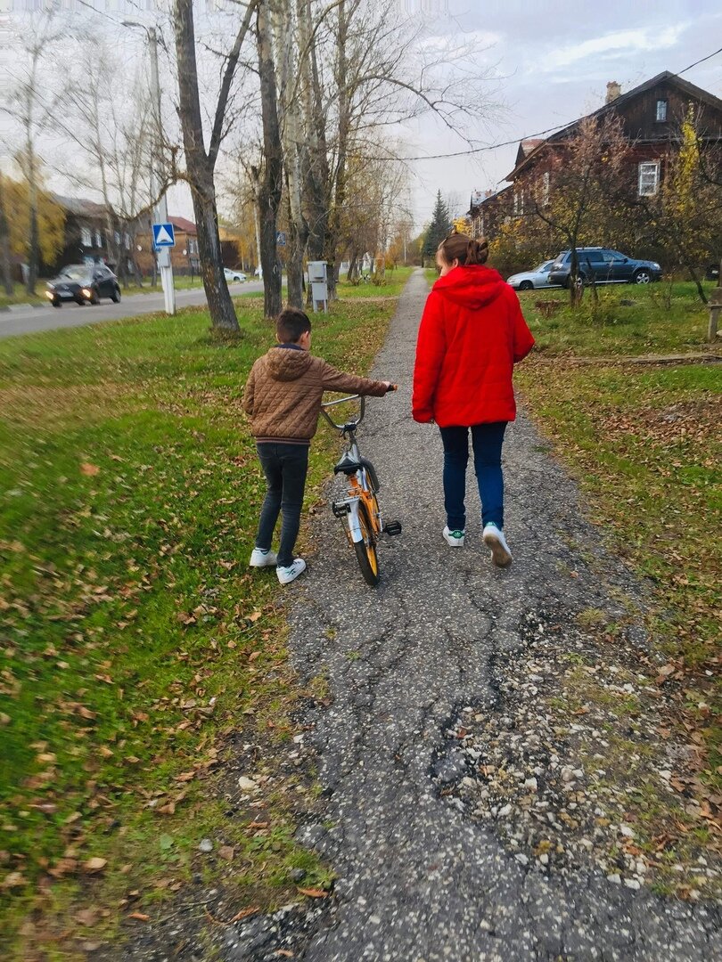 Улица с деревянными домами на которой изначально мы приобрели квартиру