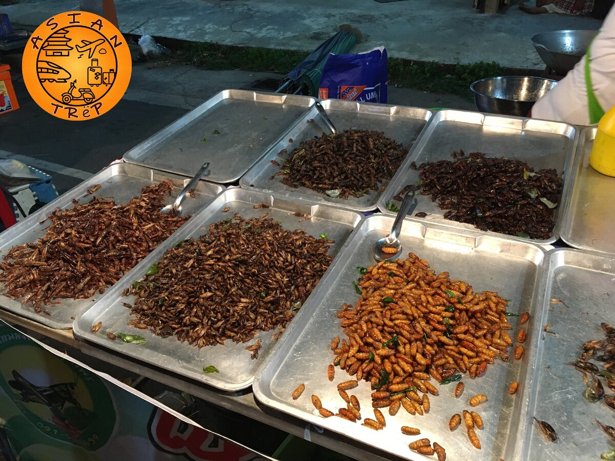 Популярное блюдо тайских ночных рынков