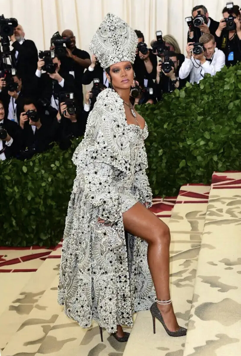 Рианна на Met Gala в 2018-м году