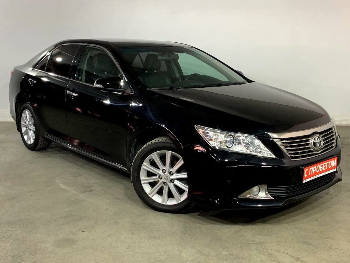 Симпатичный внешний вид, но точно не проигрывает весте спорт. Toyota Camry (XV50)