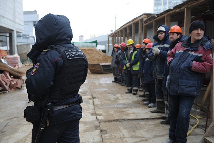 ФОТО ДЕПОРТАЦИИ НЕЛЕГАЛОВ ИЗ РОССИИ. ИСТОЧНИК СВОБОДНЫЙ.