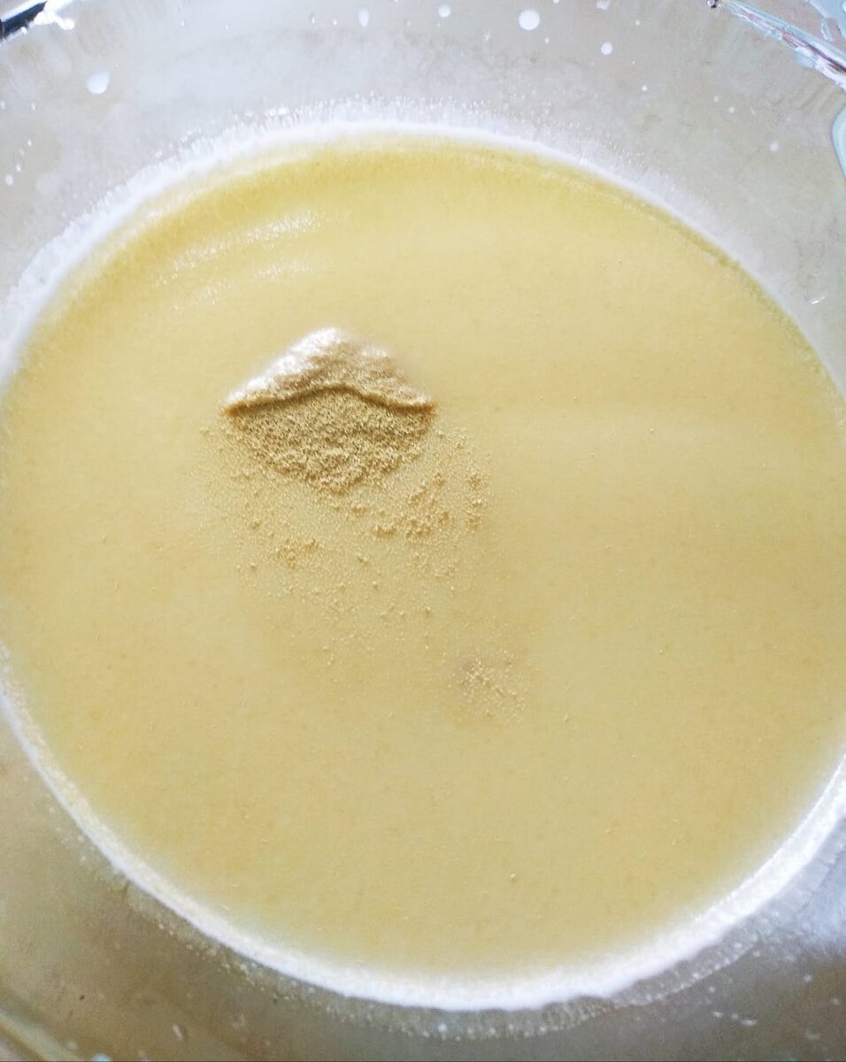 Дрожжи всыпайте только в тёплую основу! Не в горячую и не в холодную! 