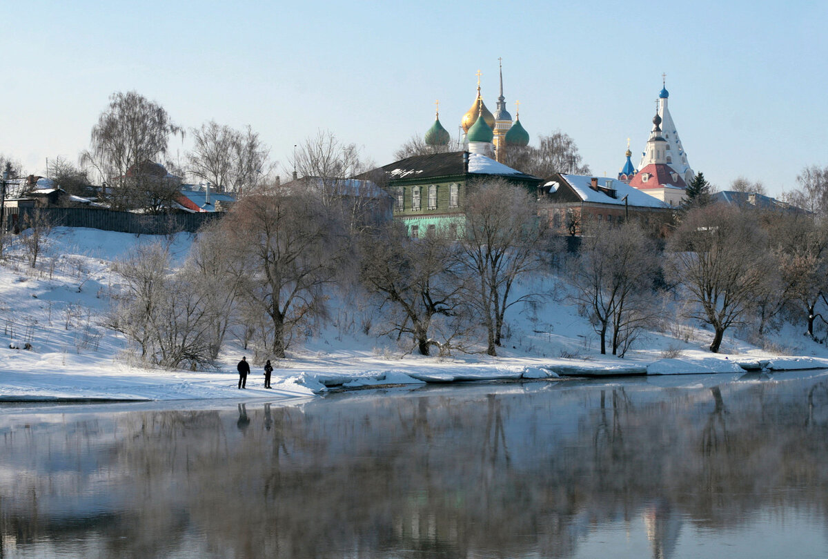  Однозначно экскурсионная. Этот город достаточно старый он основан в 1177 году ,жителей  144642 тысяч, по идеи его надо бы включить в экскурсии по Золотому кольцу, но пока это не случилось.