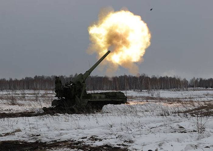2С7 "Пион" Ведет огонь