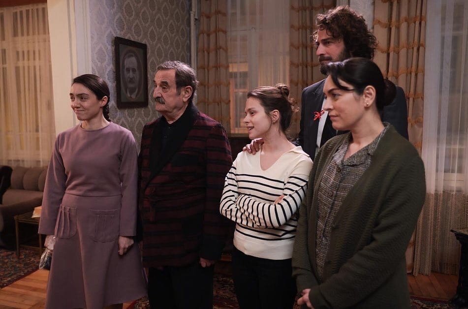 кадр из сериала