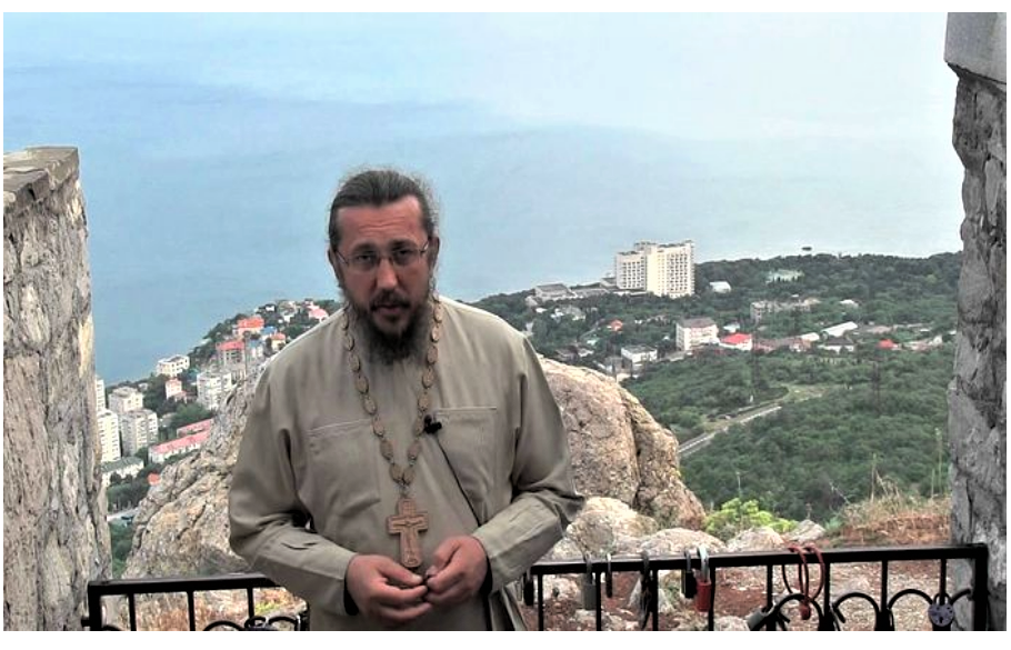 Священник Игорь Сильченков.