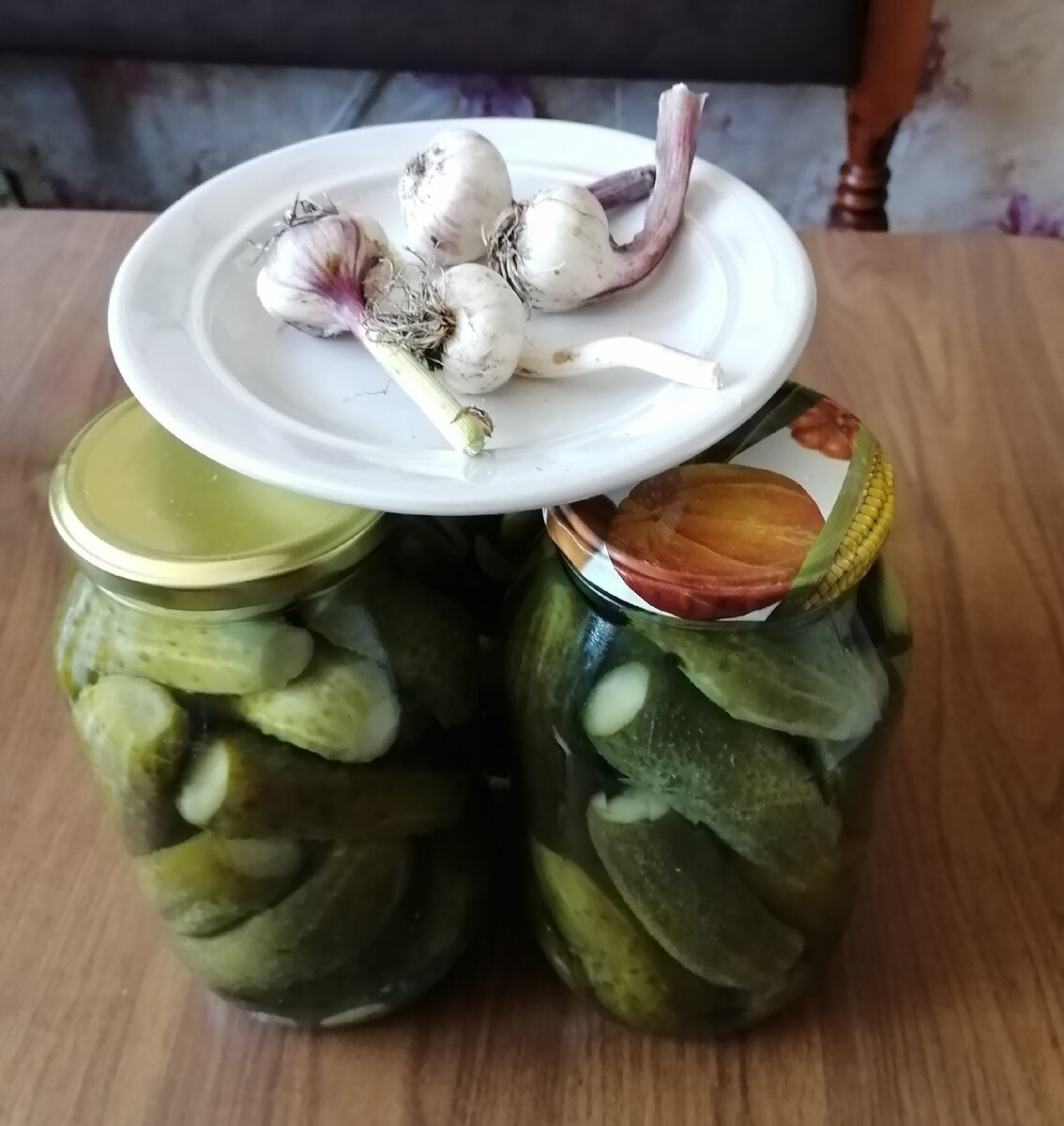 Мариную огурцы на зиму со свежим чесночком! Будет очень вкусно.