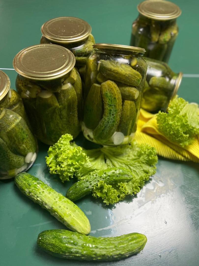 Огурцы по болгарски на зиму самый вкусный. Огурцы маринованные по болгарски. Болгарские огурчики рецепт.