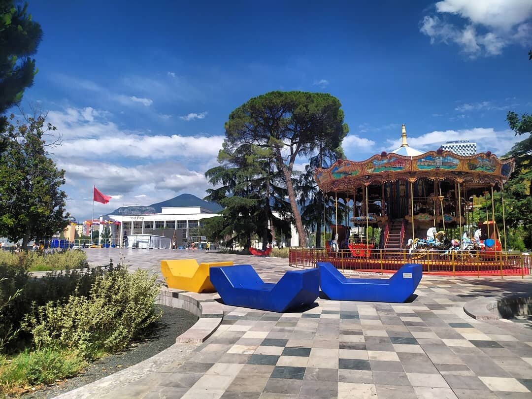 Тирана, Албания