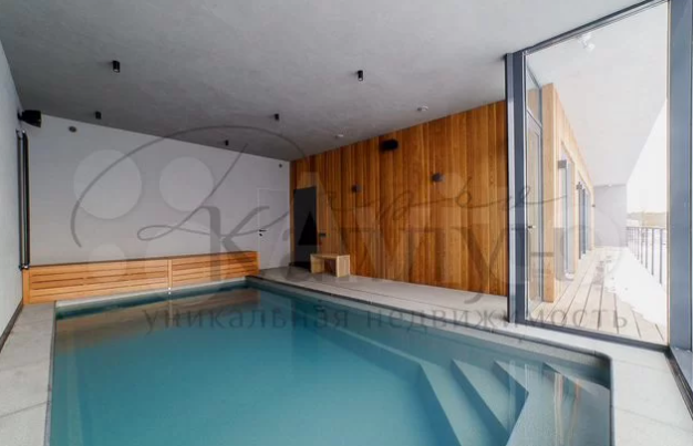    Авито Арина Полтанова