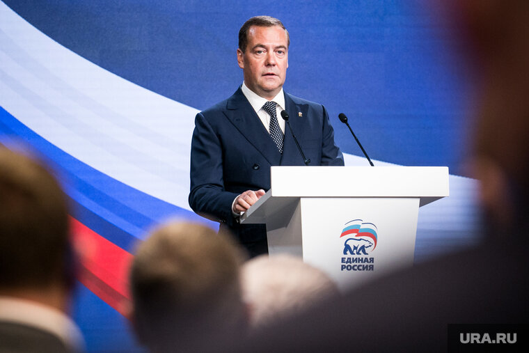    Частичная мобилизация в РФ протекает так, как должна проходить в стране, в которой ее не было более 80 лет, заявил Дмитрий Медведев