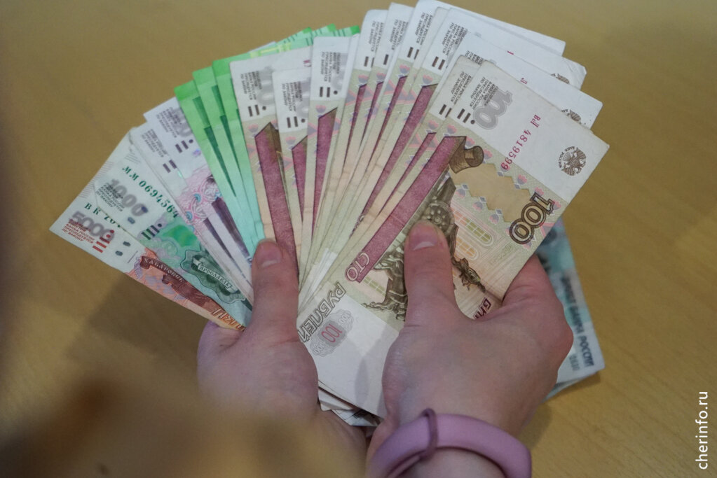    Чаще на уловки преступников попадались люди 30-45 и старше 60 лет. Среди потерпевших - 56% женщин.