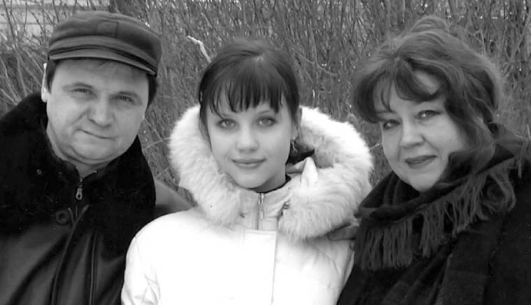 Самобытную актрису Ольгу Самошину ни с кем не перепутаешь. Даже небольшие её роли надолго остаются в памяти. Она родилась и выросла в Ленинграде.-7
