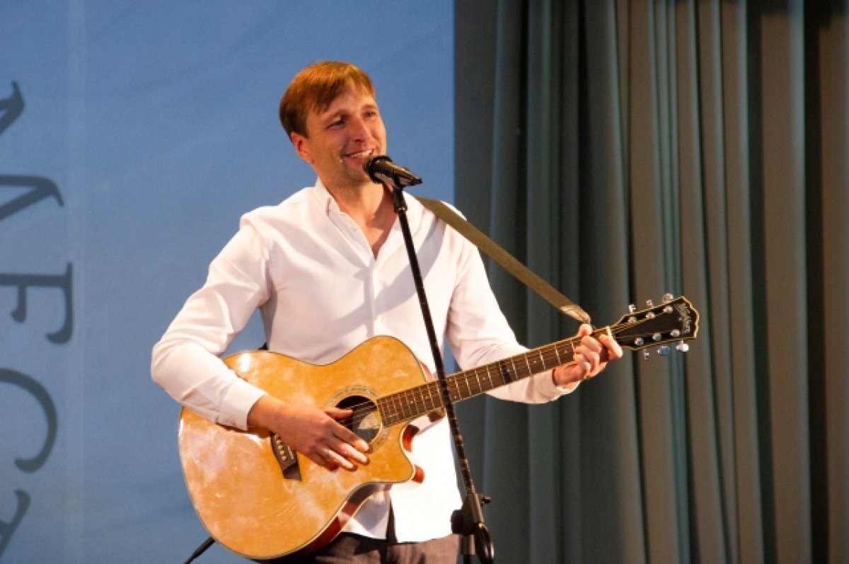    Евгений признаётся, что перед каждым выходом на сцену волнуется как в первый раз.