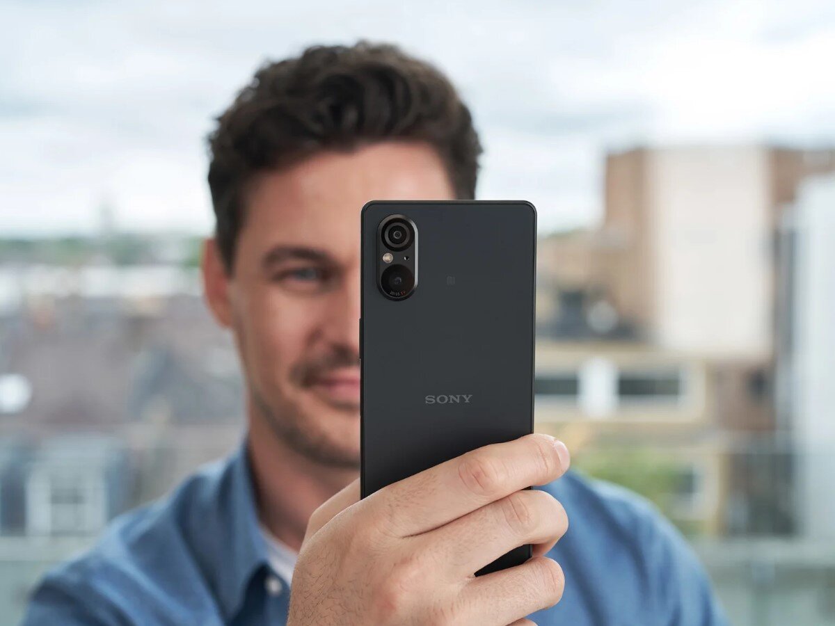    «Компактный флагман для профессионалов». Первые обзоры Sony Xperia 5 V