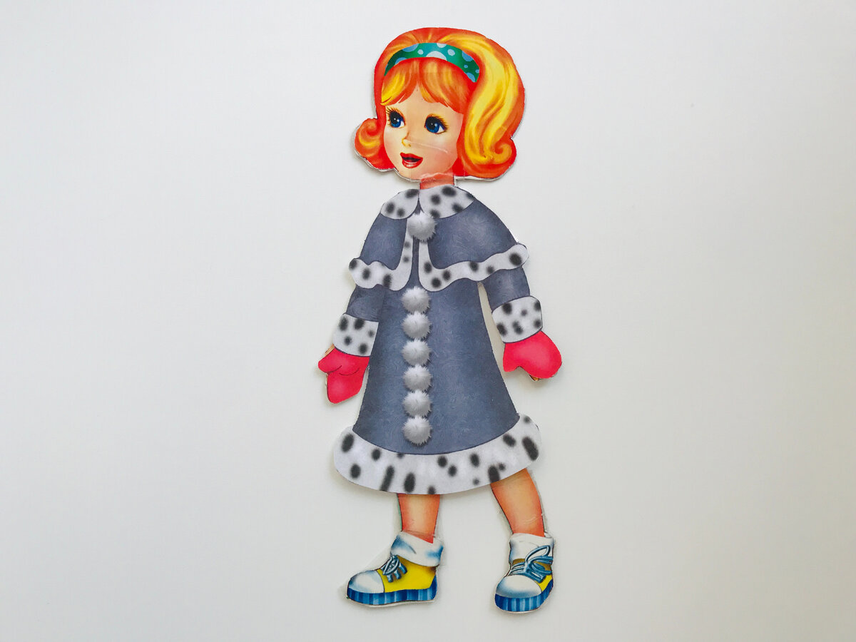 От пальто были ещё сапожки, но не сохранились. 