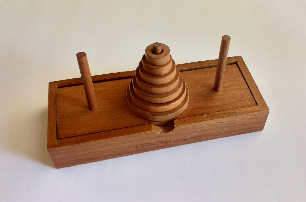 Головоломка "Ханойская башня"