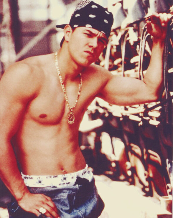Взято из сайта http://mark-wahlberg.gallery.ru/watch?ph=EA9-cw1R9