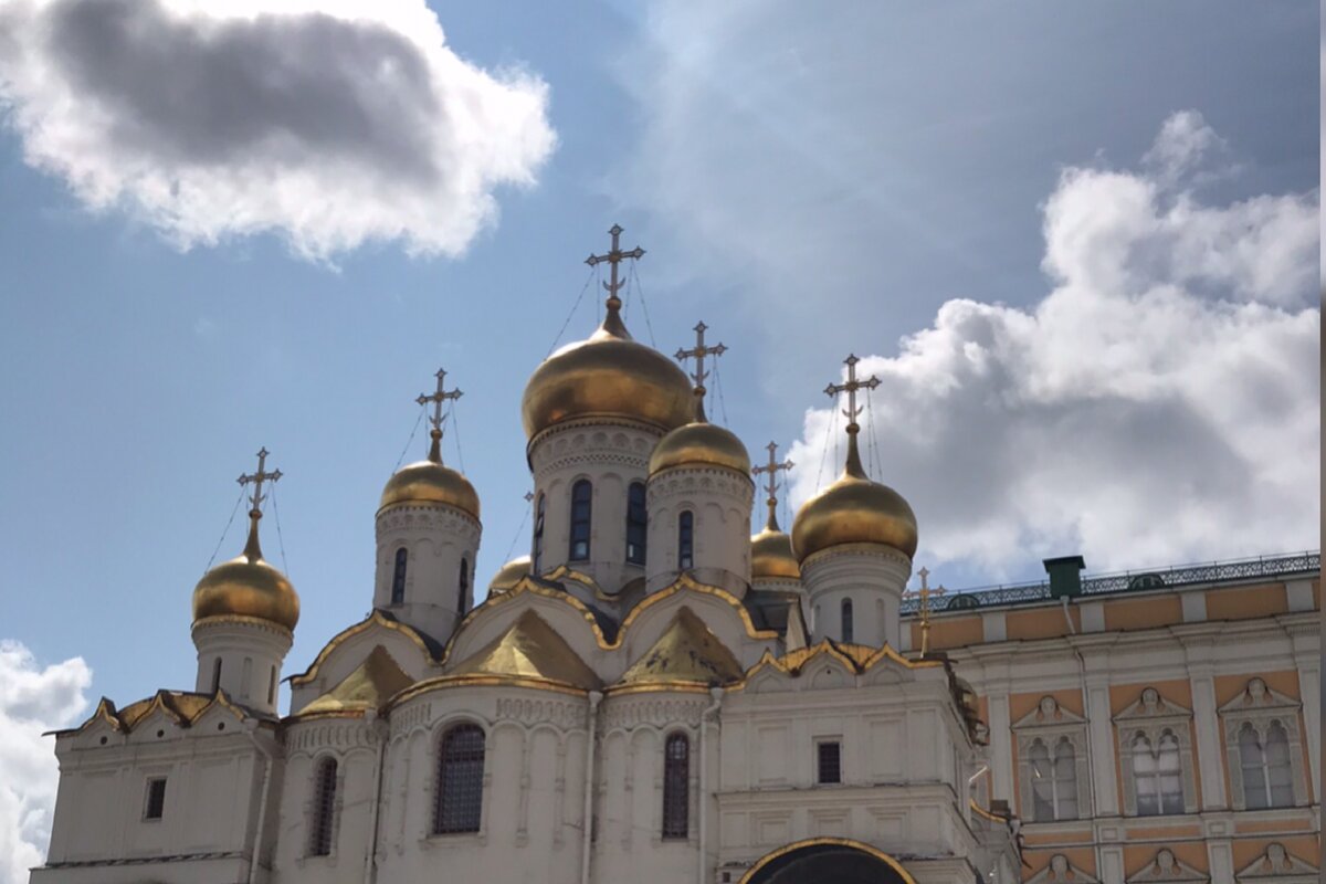 На территории Кремля